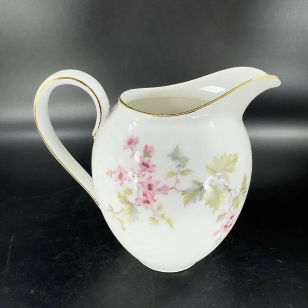 Hutschenreuther Selb LHS Bavaria Germany Porcelain Painted Small Pitcher Creamer